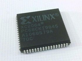 Интегральная микросхема XC2064-70PC68C от XILINX