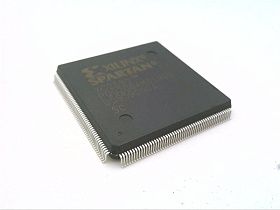 Микросхема памяти XC2S50-5PQG208C от XILINX