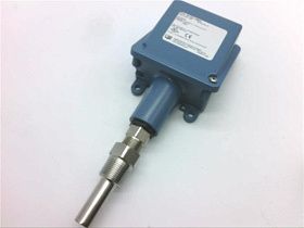 Температурный переключатель UNITED ELECTRIC B100-13944, 0-225°F, 15A, 250VAC, 1/2NPT