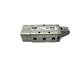 Клапан пневматический регулирующий 4/2 с ручным рычагом 3/8" Parker 530832000